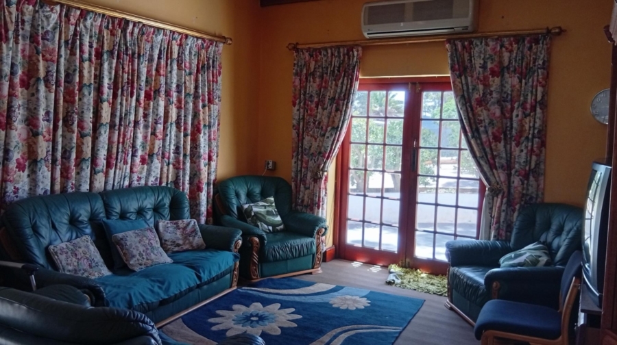 3 Bedroom Property for Sale in Vredenburg Western Cape